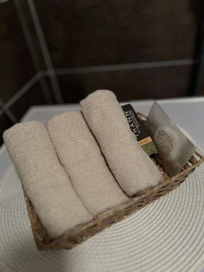 Apartment Delight: Cozy *